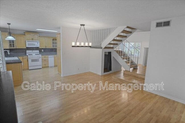 Building Photo - 21643 Spice Ct