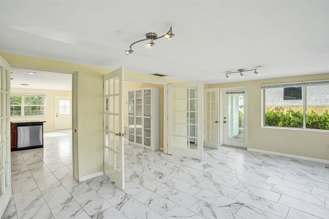 Building Photo - 249 NW 4th Diagonal