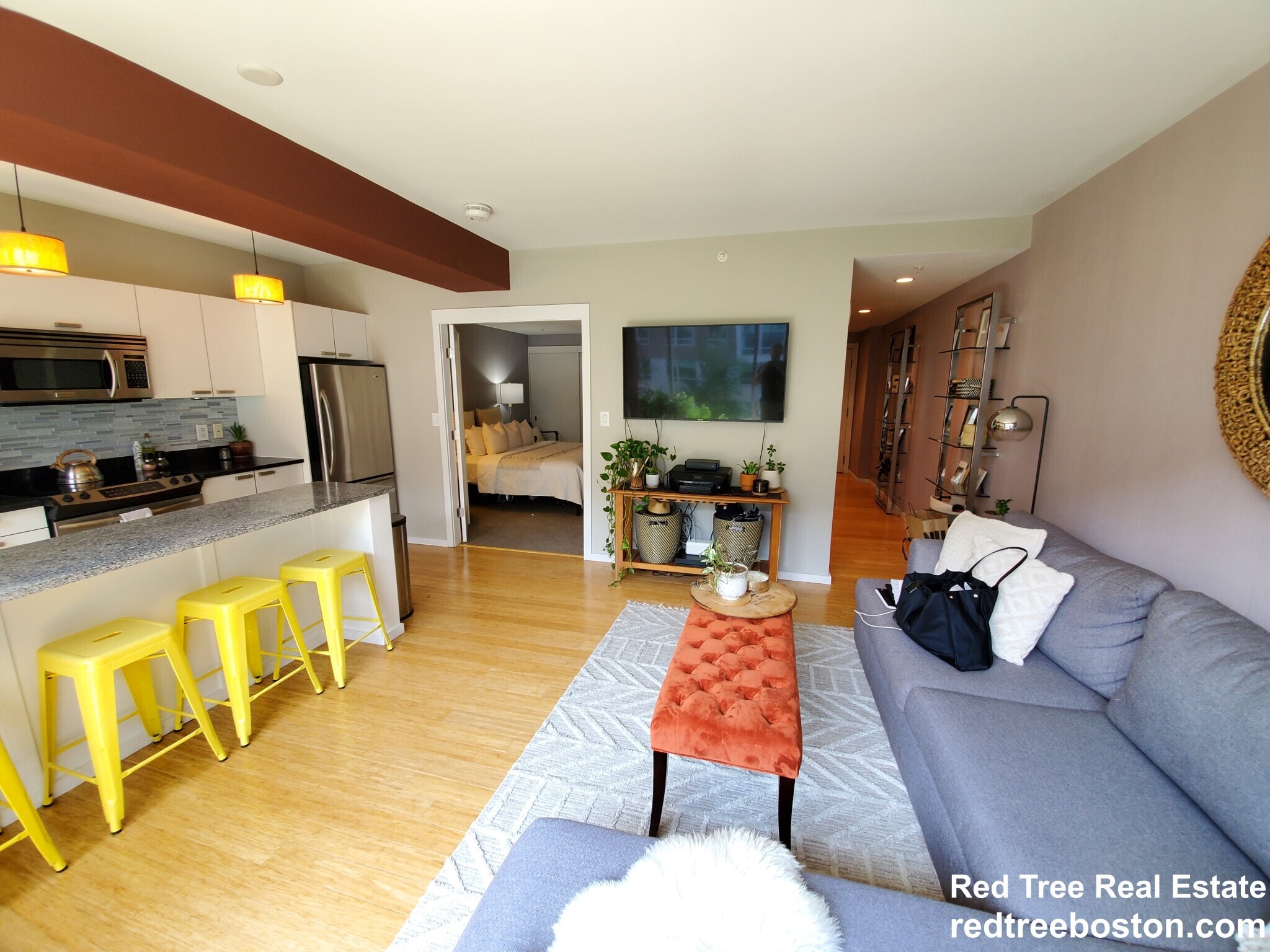 Building Photo - 2 Earhart St