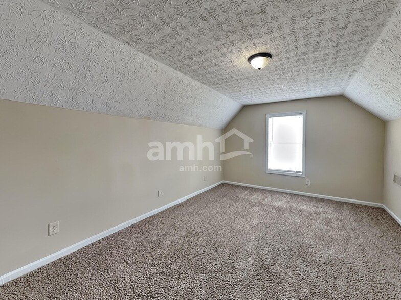 Building Photo - 3257 Tuggle Ives Dr