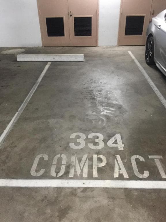 Building Photo - 1341 Kapiolani Blvd