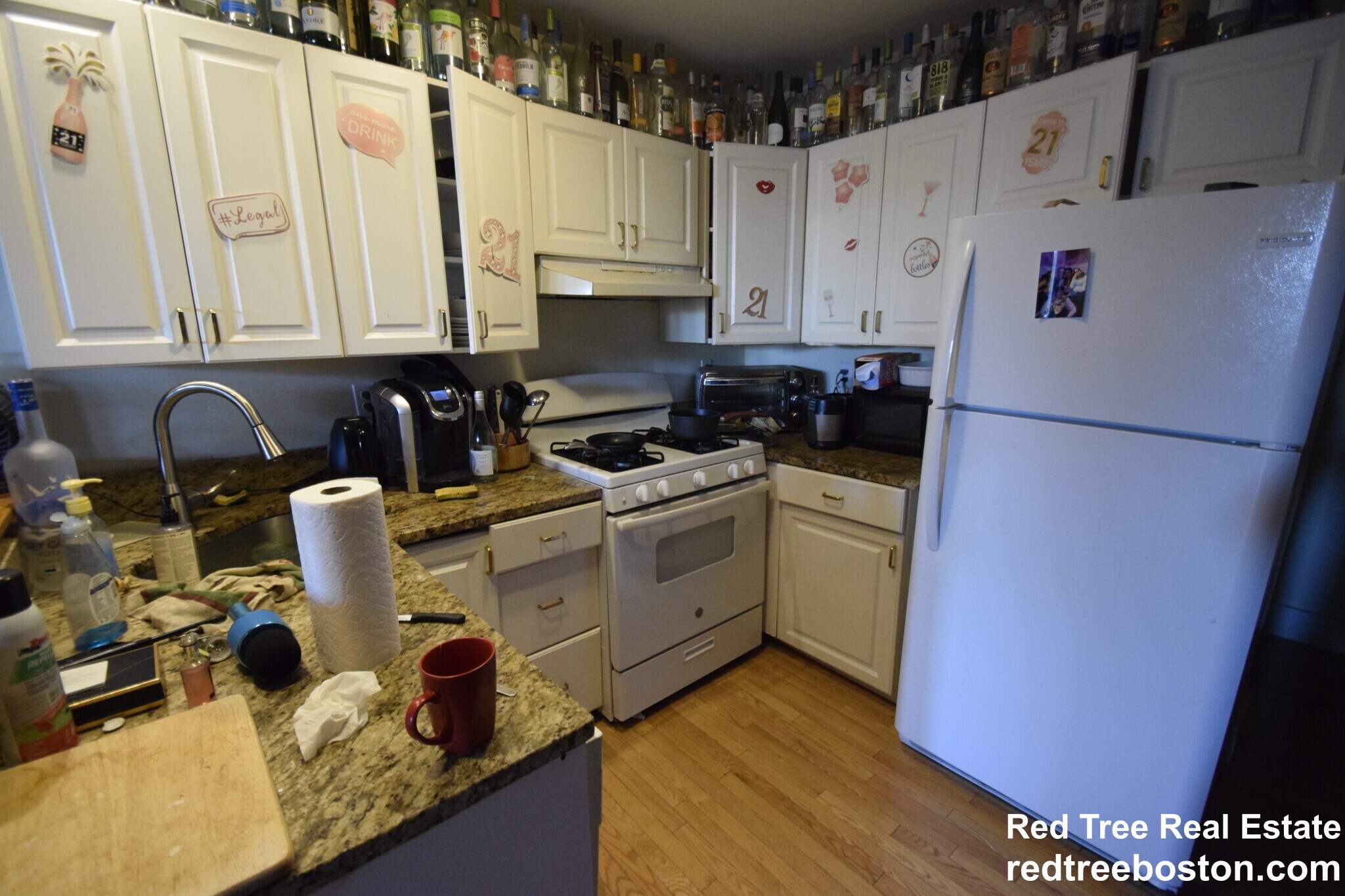 Building Photo - 318 St Paul St