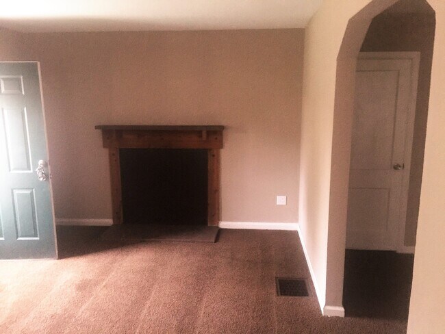 Building Photo - 6063 Yosemite Dr