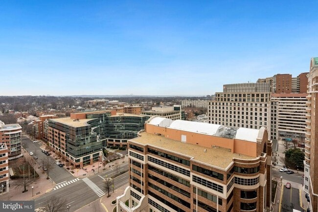 Building Photo - 851 N Glebe Rd