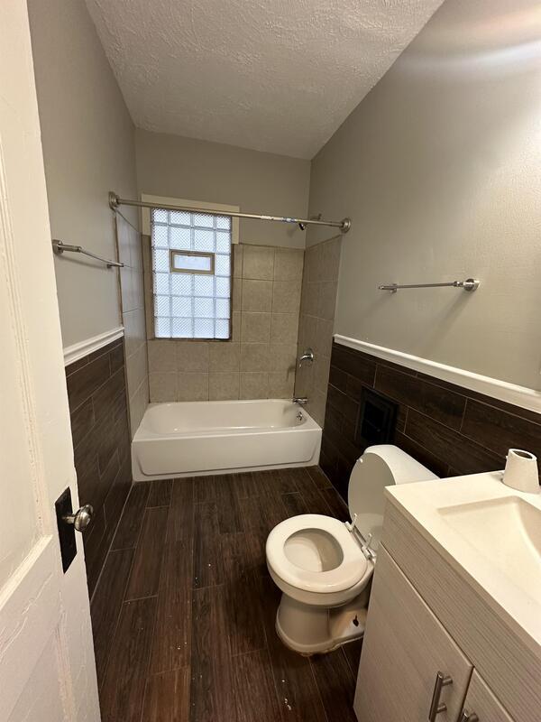 Building Photo - 3392 Beechwood Ave