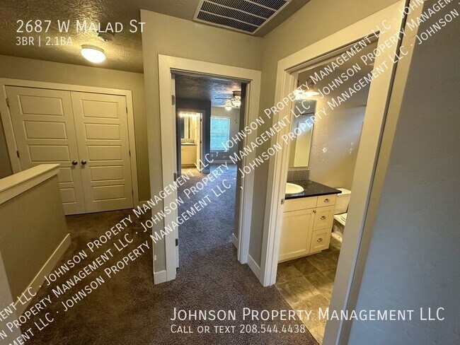 Building Photo - 2687 W Malad St