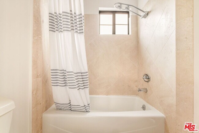 Building Photo - 36 Navy St