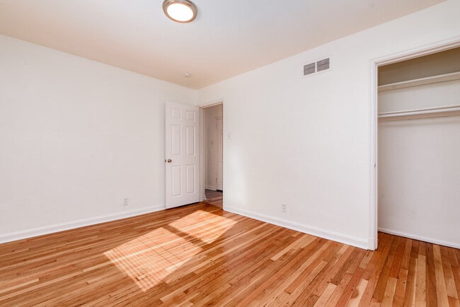 Building Photo - 9429 Harold Dr