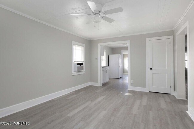 Building Photo - 1423 Holmes Ave