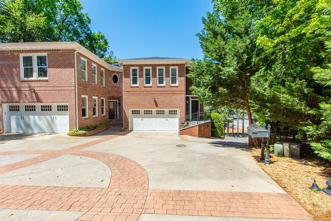 Building Photo - 1294 Lenox Park Blvd NE