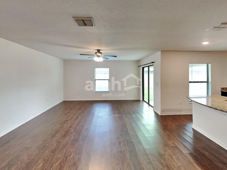 Building Photo - 1220 Brenton Leaf Dr