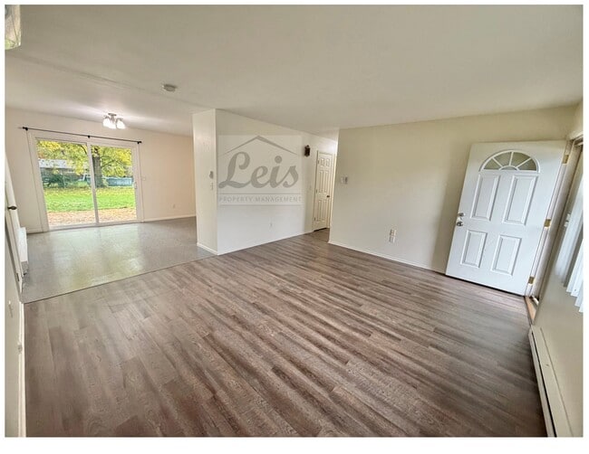 Building Photo - 1449 Skylark Dr