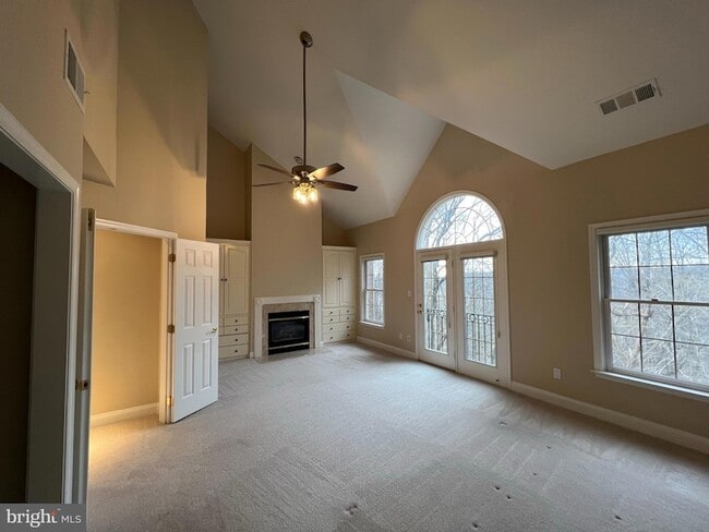 Building Photo - 1735 22nd Ct N