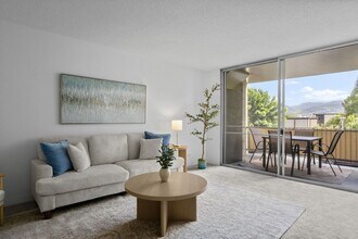 Building Photo - Cozy Island Escape | Near Waikiki & Diamond Head