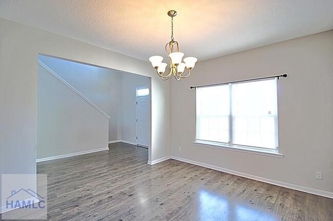 Building Photo - 1301 Windrow Dr