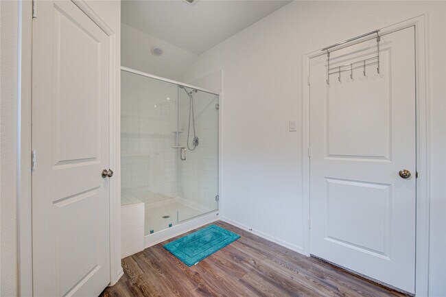 Building Photo - 2904 Cordova Hl Dr