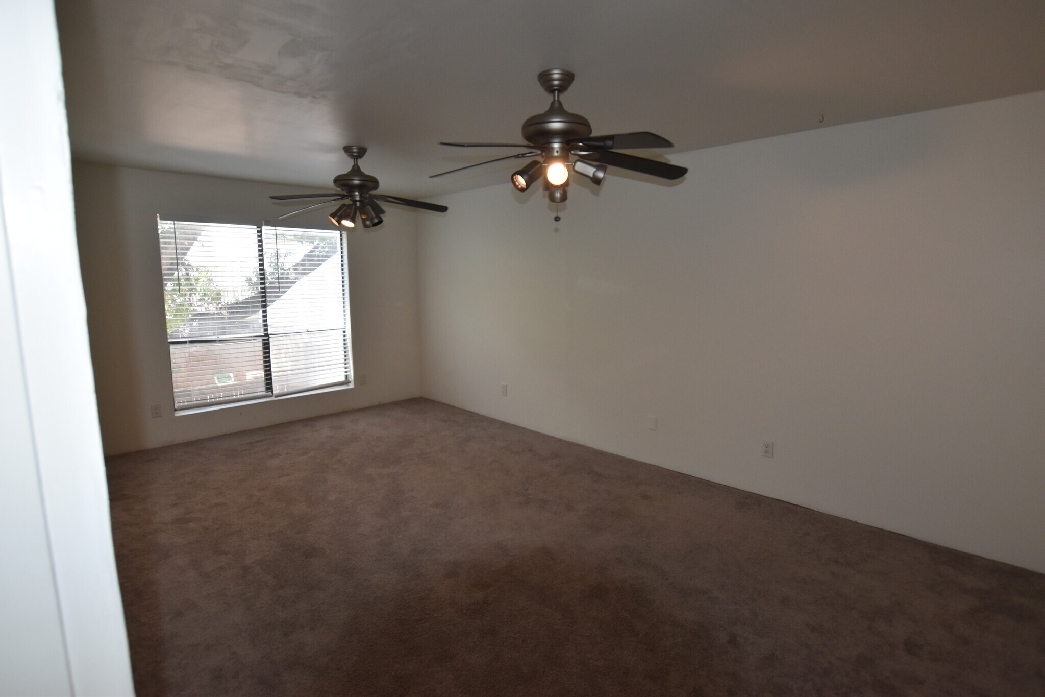 Building Photo - 6718 Eastridge Dr