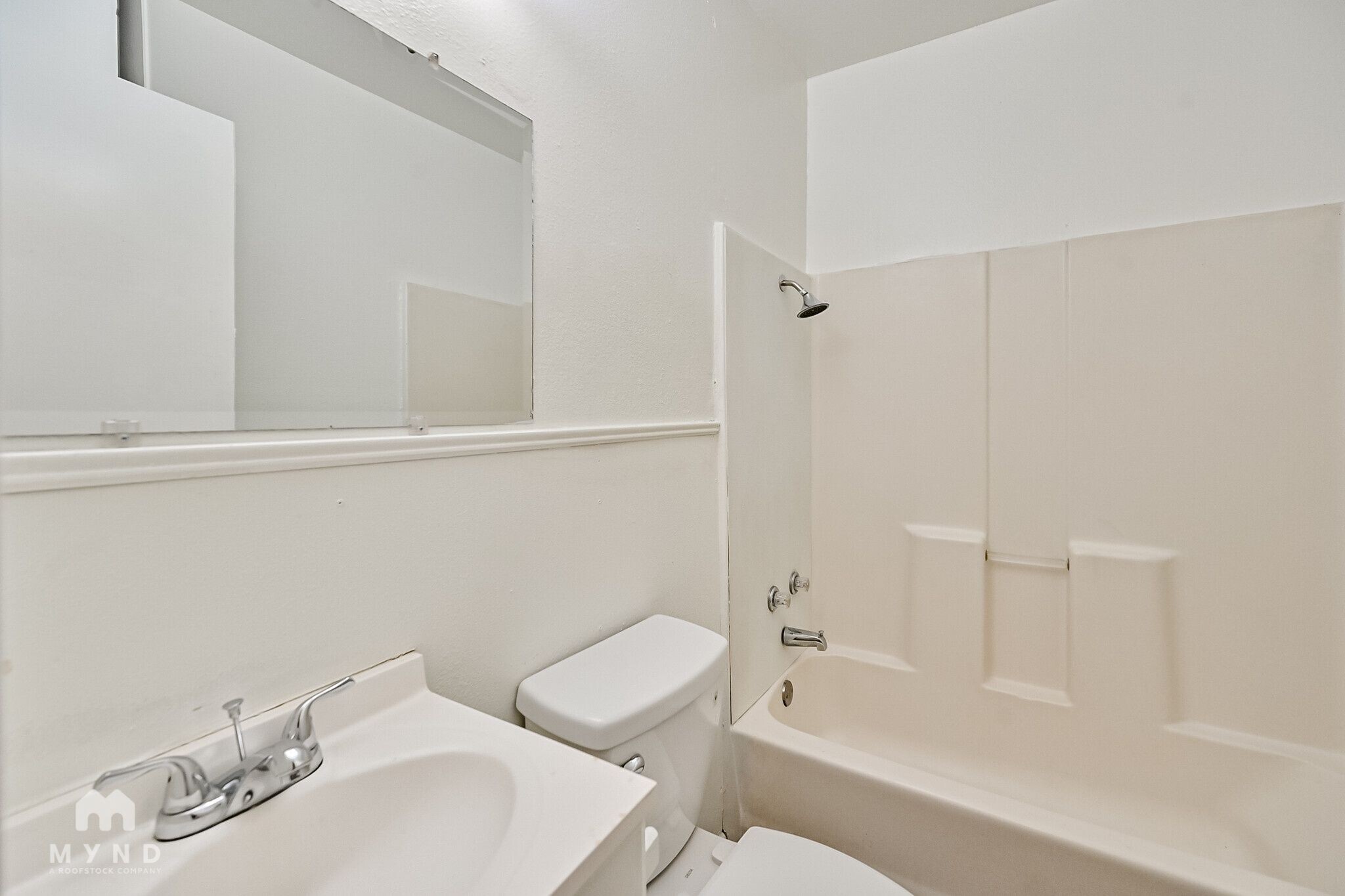 Building Photo - 404 Lanola Ct