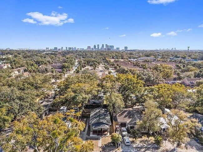 Building Photo - Fully Remodeled Tampa Heights Bungalow | Brand New Luxury Living Near Downtown Tampa!