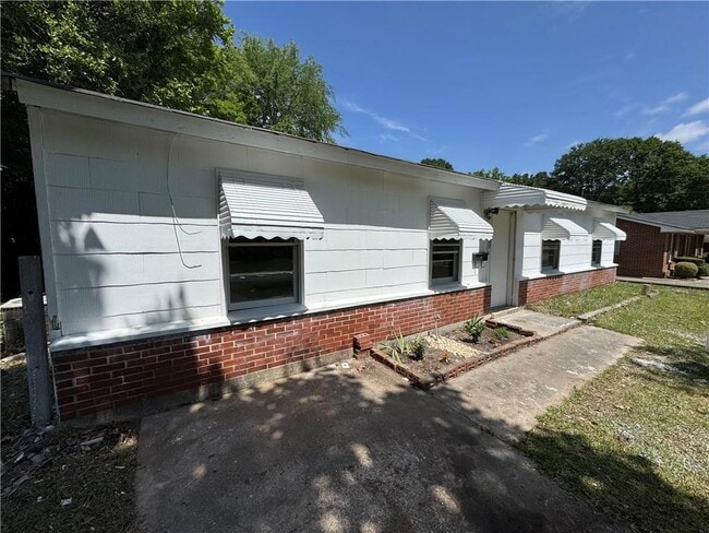 Primary Photo - 4039 Lindsey Dr
