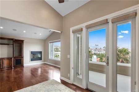 Building Photo - 260 W Marquita