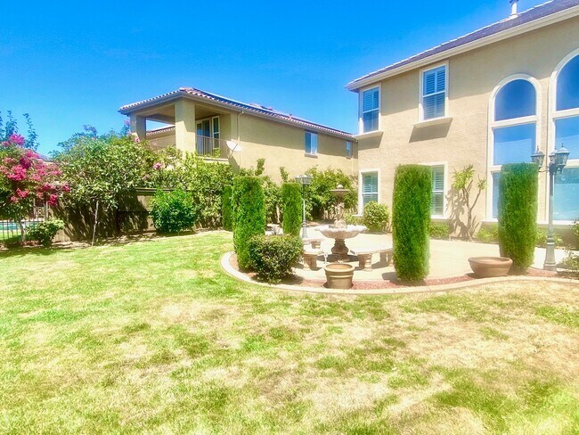 Building Photo - AVAILABLE BY 1/1/26 - ELEGANT AND SPACIOUS 4 BED, 4 BATH 2 STORY HOME WITH VIEWS OF EL DORADO HILLS