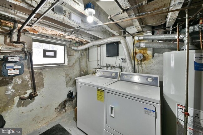 Building Photo - 3120 Almond St