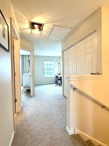 Building Photo - 362 Broadmoor Ln