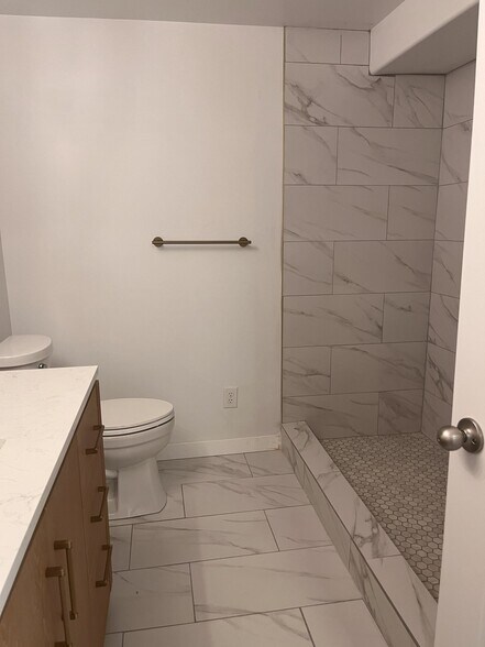 Building Photo - 1156 S 800 W