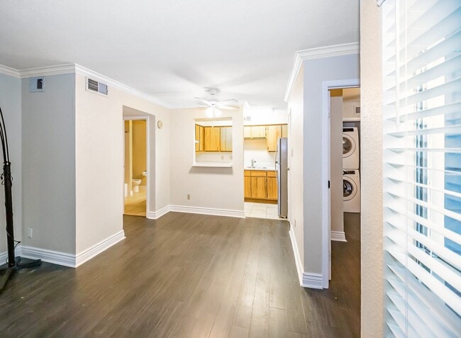 Building Photo - 18511 Egret Bay Blvd