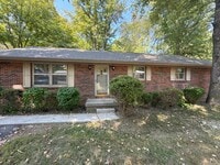 Building Photo - Lone Oak House