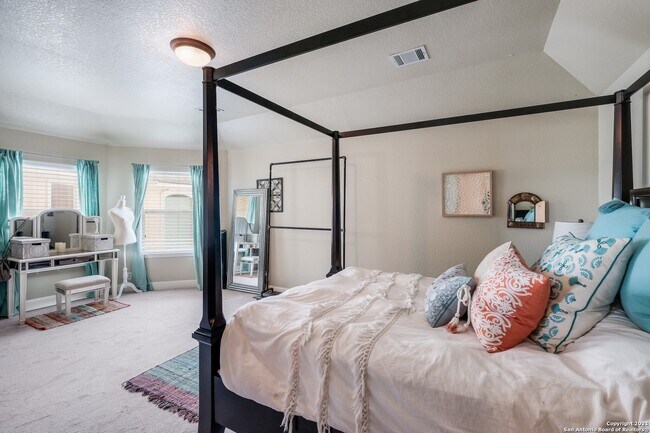 Building Photo - 18211 Branson Falls