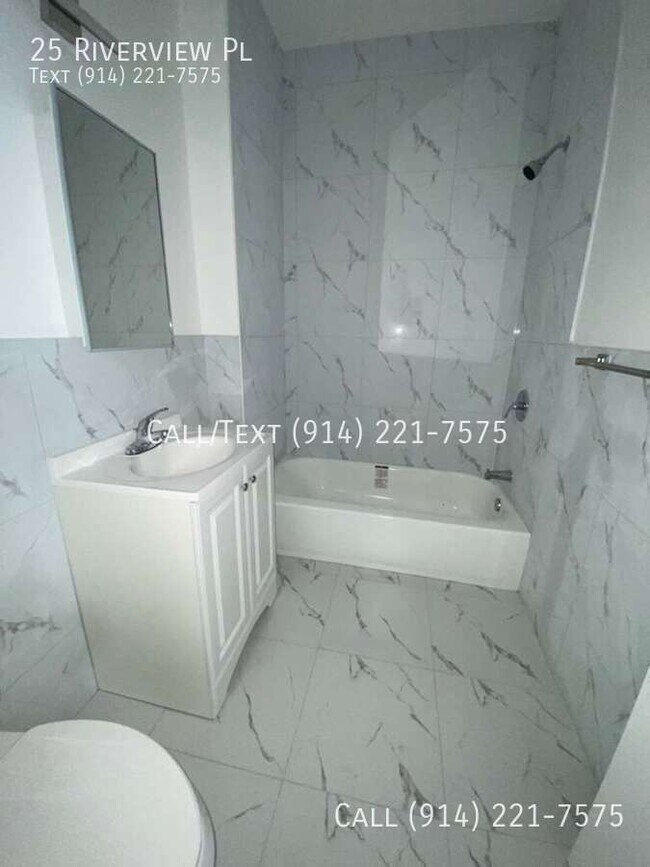 Building Photo - 25 Riverview Pl