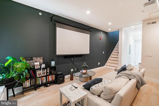 Building Photo - 1612 Germantown Ave