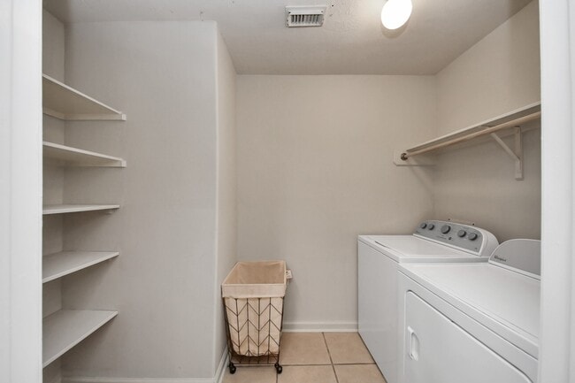 Building Photo - 21710 Oriole Trail