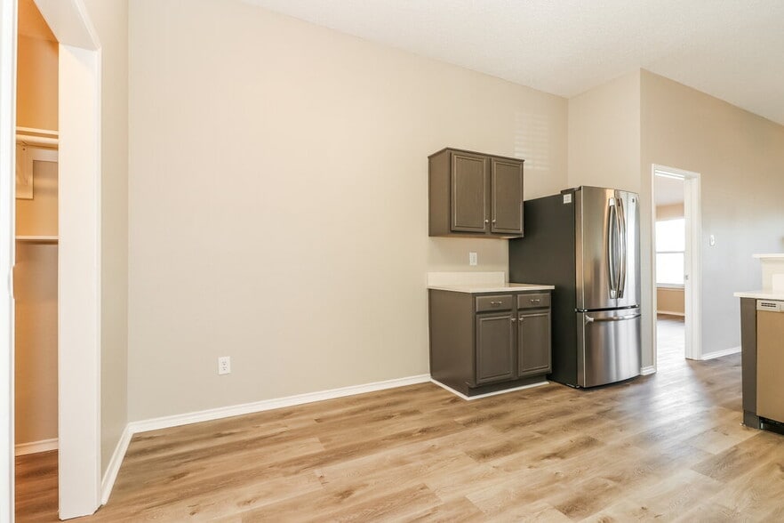 Building Photo - 1024 Stockton Dr