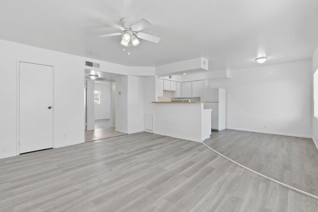 Primary Photo - Charming 2-Bedroom Unit!