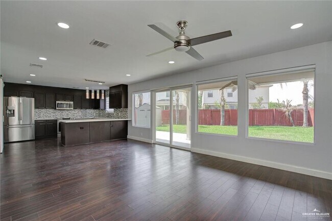 Building Photo - 41 San Fabian St