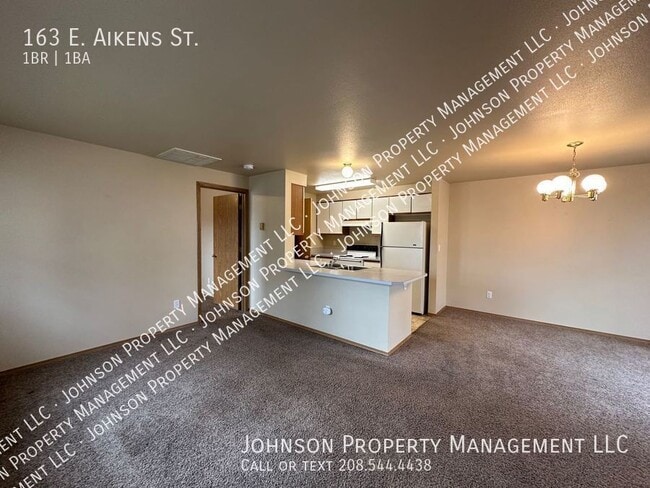 Building Photo - 163 E Aikens St