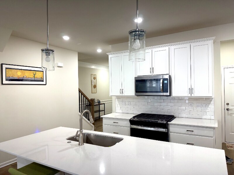 Building Photo - 525 Addison Cir