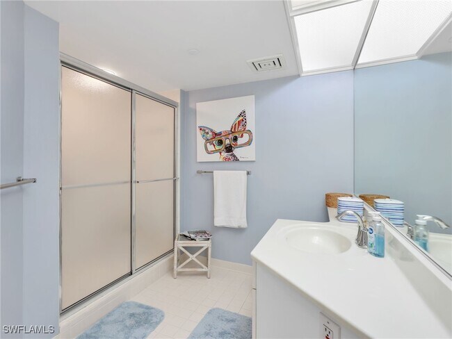 Building Photo - 4751 Gulf Shore Blvd N