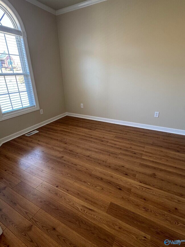 Building Photo - 101 Willowmere Cir