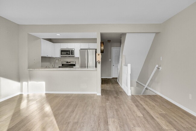 Building Photo - $1,745.95 -  2 Bed, 2 Bath Townhome in CO Springs with In Unit Laundry and Attached Garage!