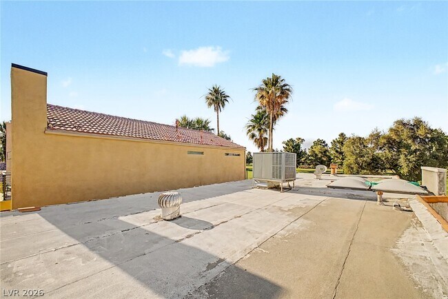 Building Photo - 3159 Bel Air Dr