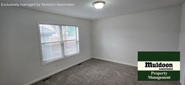 Building Photo - 151 E Jerome Dr