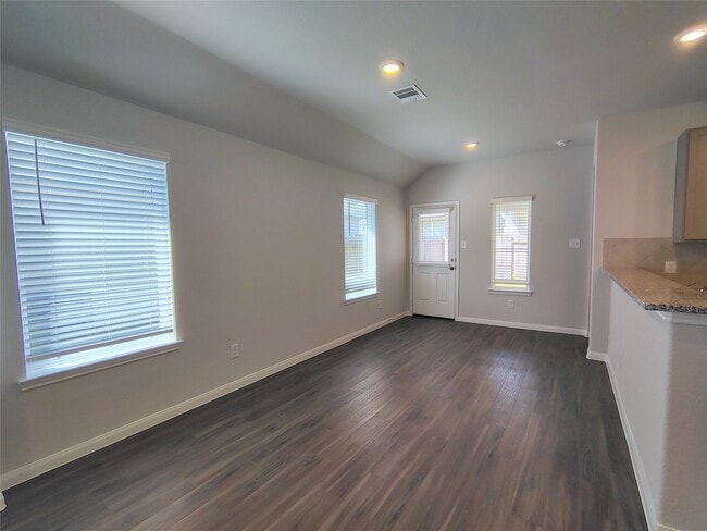 Building Photo - 13261 Musky Dr