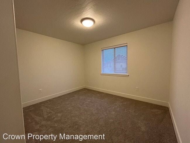 Building Photo - 3 br, 2 bath House - 10501 Chinook Dr.