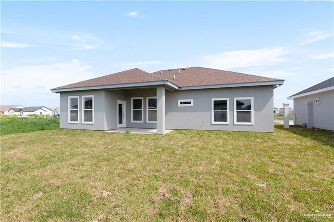 Building Photo - 44 N Trinity St