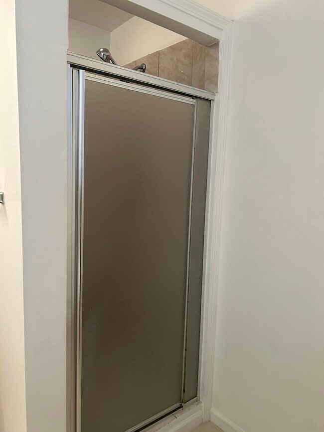 Building Photo - 3549 S King Dr