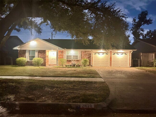 Building Photo - 2426 Tannehill Dr